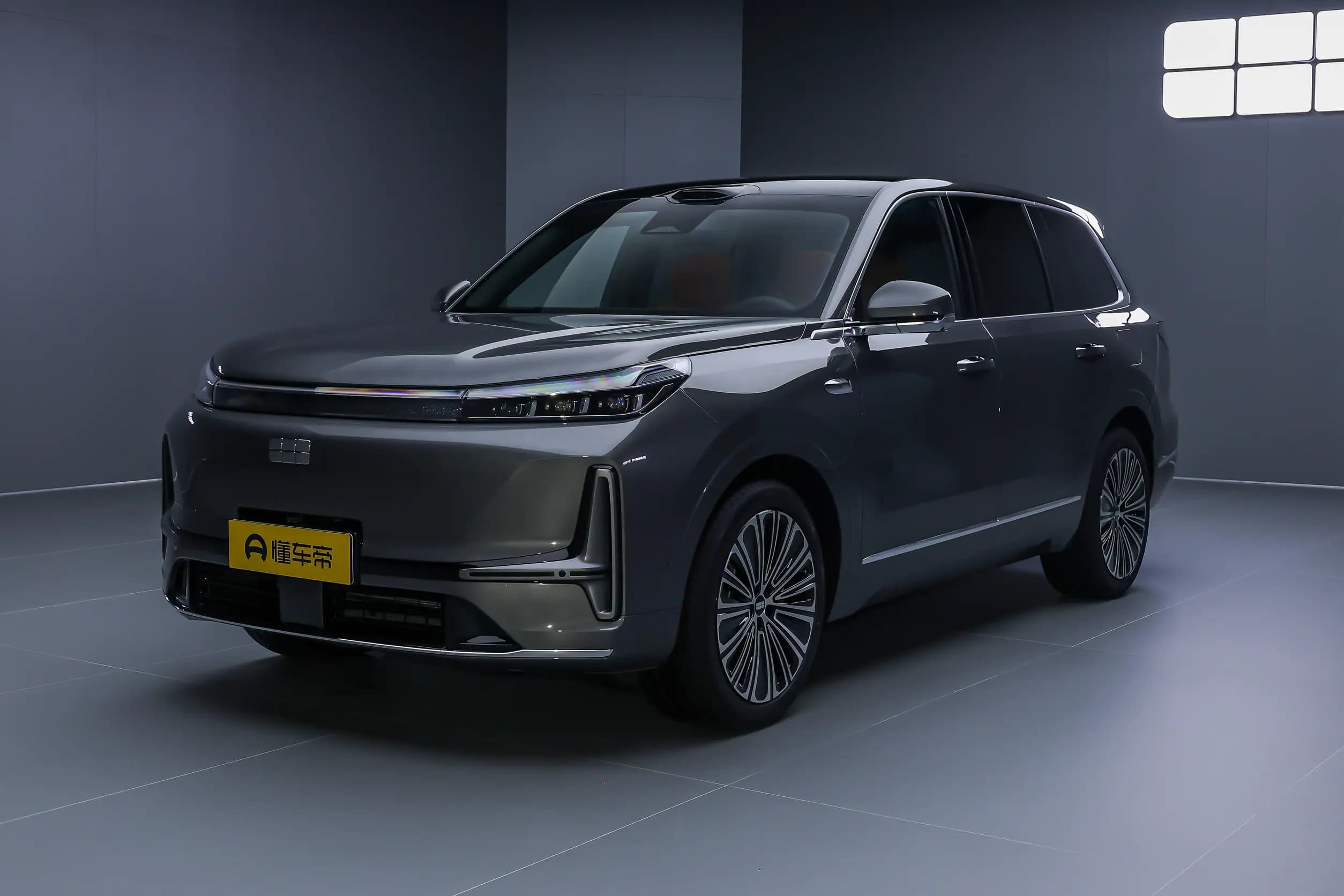 Geely Galaxy M9